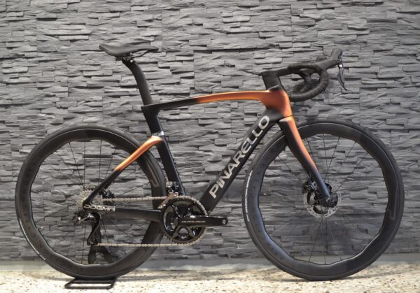 Pinarello Dogma F 2025