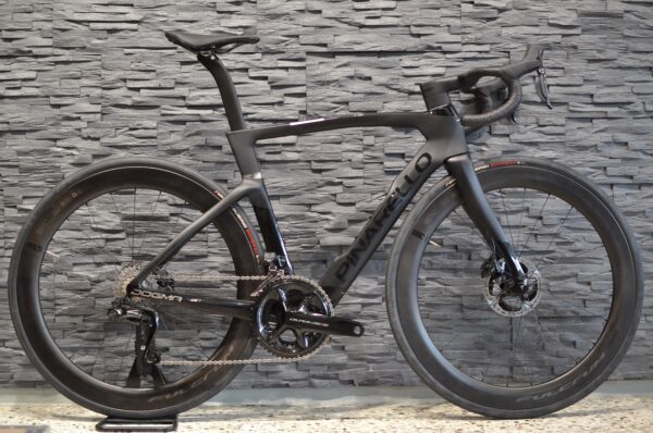 Pinarello Dogma F 2025