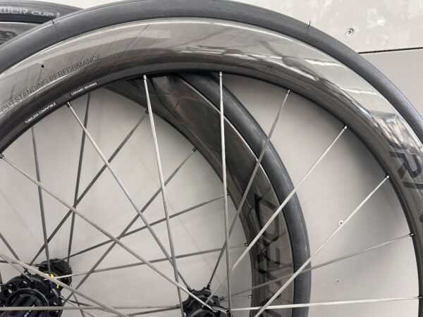 Elitewheels Drive Carbonspeichen 40D (± 1260g), 50D (±1300g), 65D (±1460g) – Bild 4